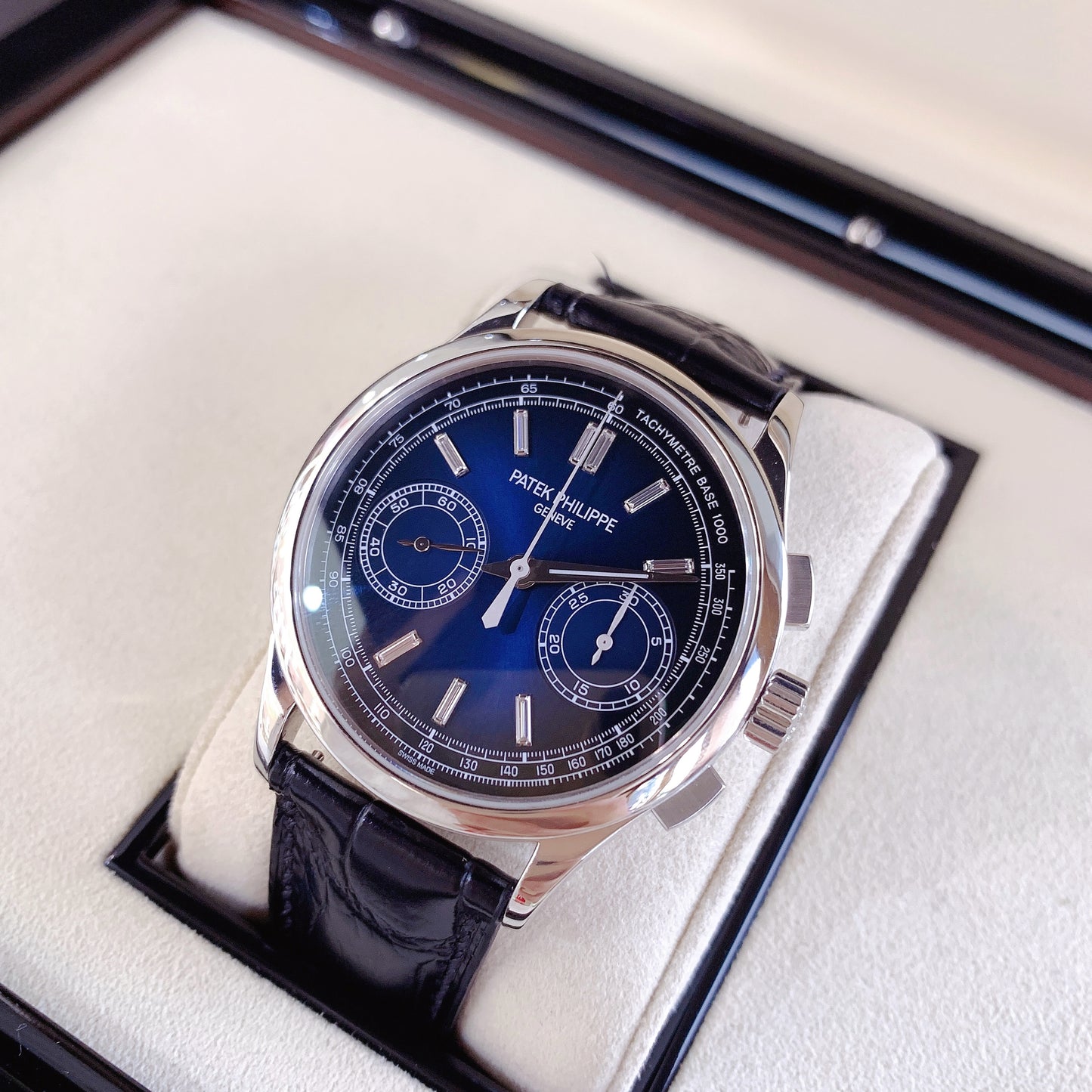 PATEK PHILIPPE 5170P-001 Complications