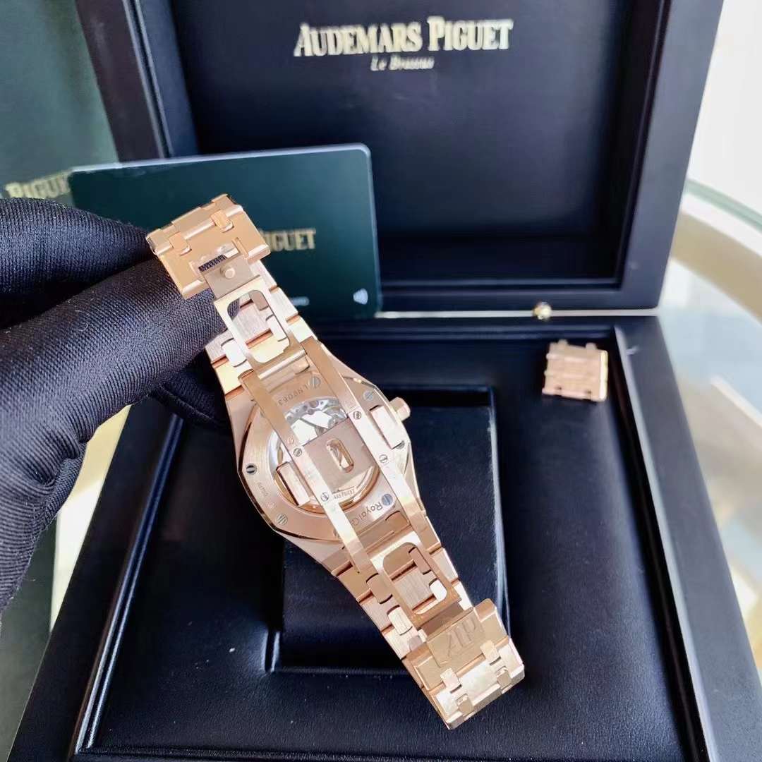 Audemars Piguet 77351OR Royal Oak